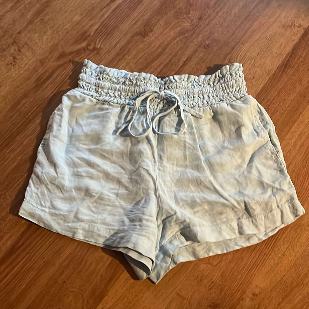 Cloth & Stone baby blue high rise shorts